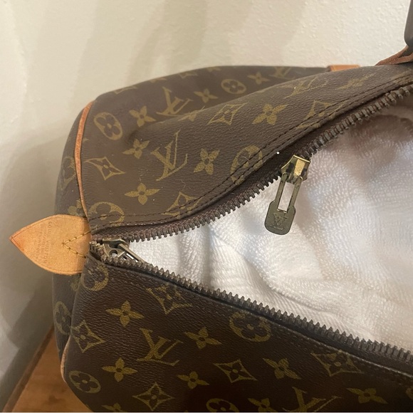Authentic LV Louis Vuitton Monogram Keepall 50 travel duffel bag tote - Picture 8 of 15